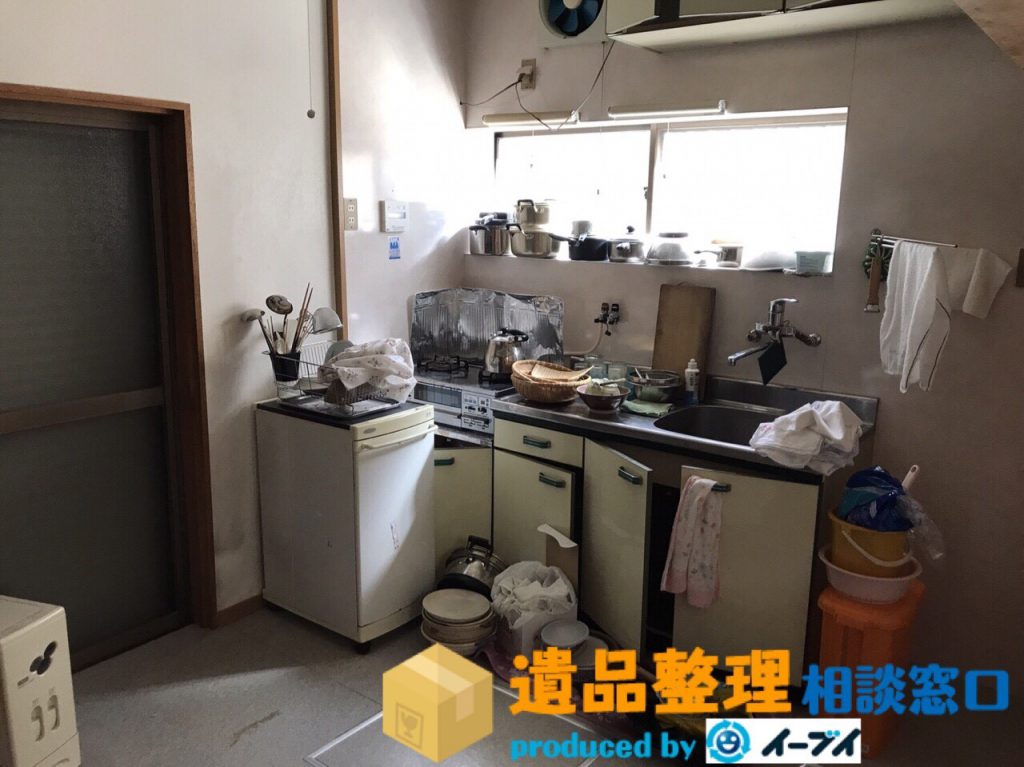 2017年10月10日京都府京都市で遺品整理の作業で食器や家財道具を処分しました。写真2