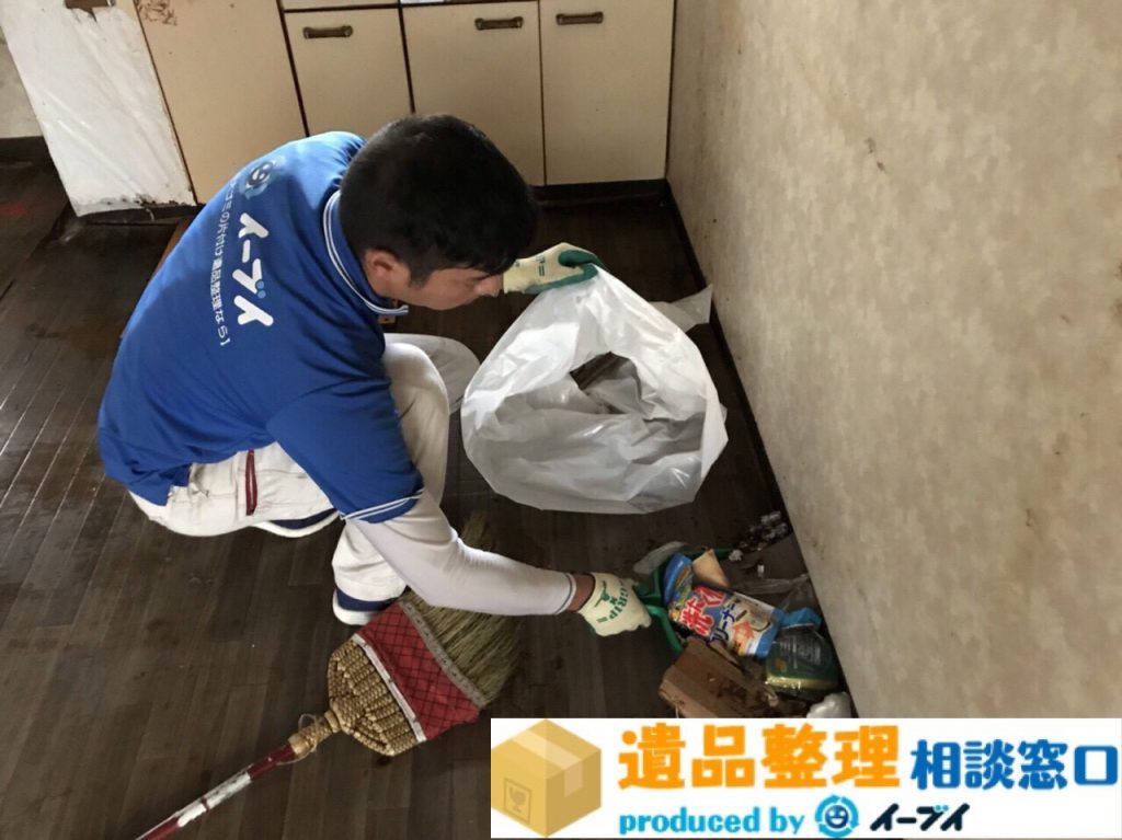 2018年1月4日奈良県五條市で遺品整理の依頼で家具や衣類などの処分。写真1