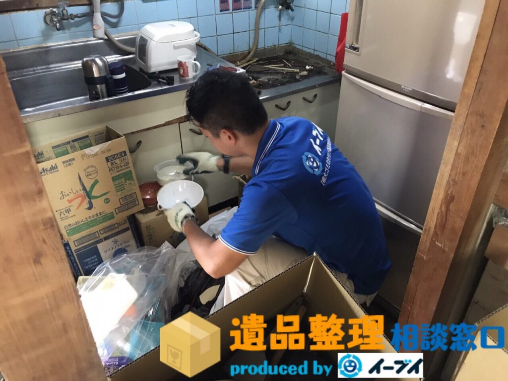 2017年12月20日奈良県香芝市で遺品整理に伴い台所の片付け処分をしました。写真1