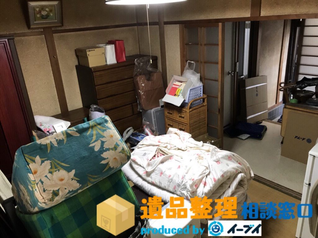2018年1月12日大阪府河内長野市で遺品整理作業に伴い家具や生活用品の片付け。写真3