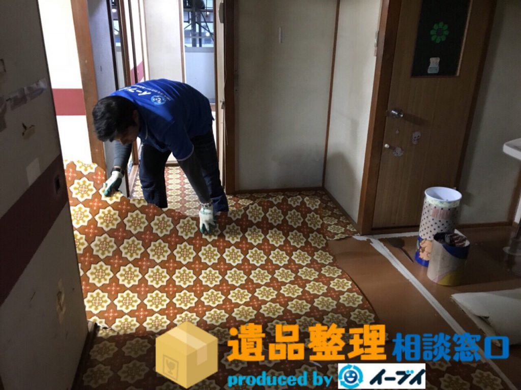 2018年2月3日兵庫県宝塚市で遺品整理の作業で食器棚や部屋の片付けをしました。写真1