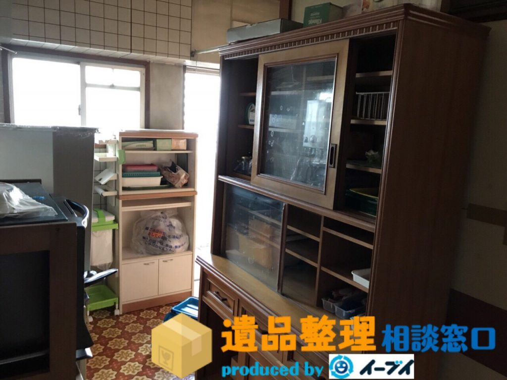 2018年2月3日兵庫県宝塚市で遺品整理の作業で食器棚や部屋の片付けをしました。写真3