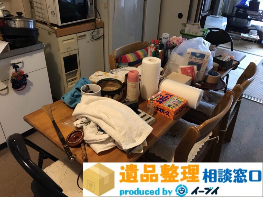 2018年3月5日大阪府吹田市で遺品整理に伴う生活ゴミや調理器具の片付け処分。写真1