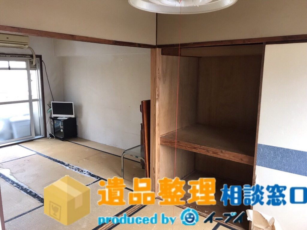 2018年5月21日大阪府堺市で遺品整理に伴う家財道具の処分や片付け作業の様子。写真2