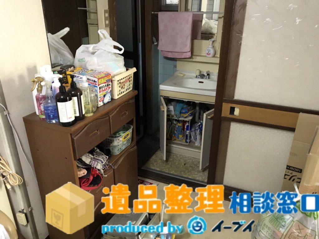 2018年8月4日兵庫県尼崎市で遺品整理に伴う生活ゴミの処分や仕分けの様子。写真5