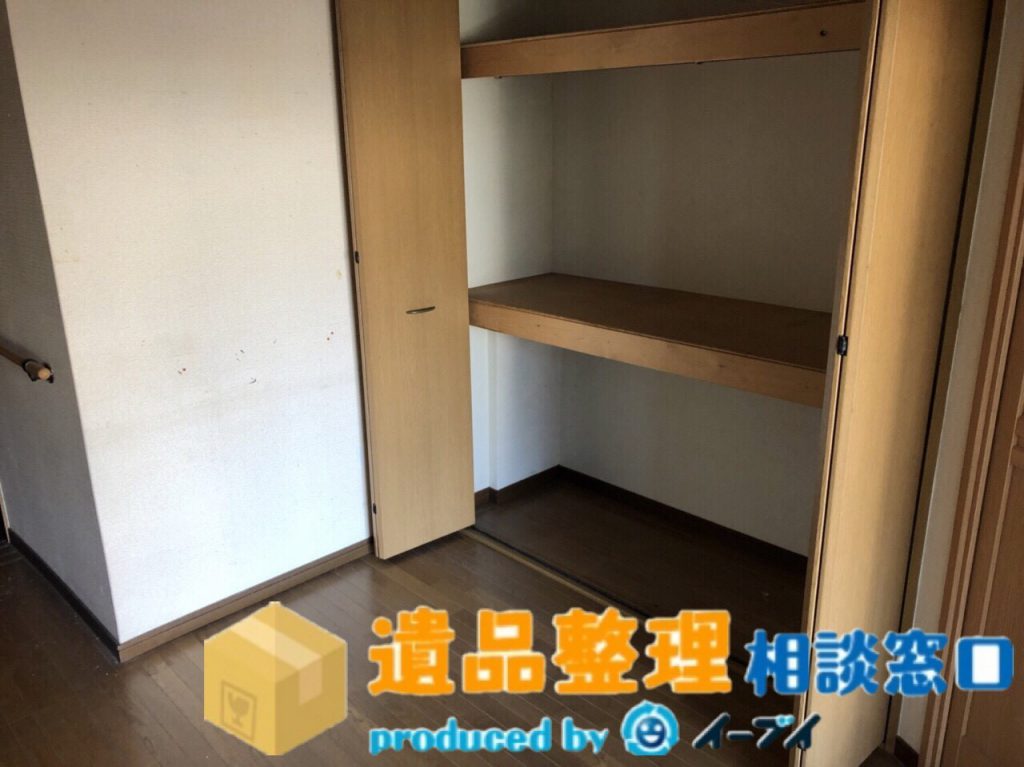 2018年8月13日大阪府柏原市で家具処分や遺品整理で仕分け作業。写真1