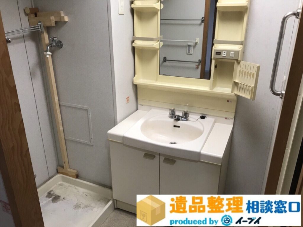2018年8月19日大阪府豊中市で生前整理に伴い洗濯機や台所の片付け。写真3